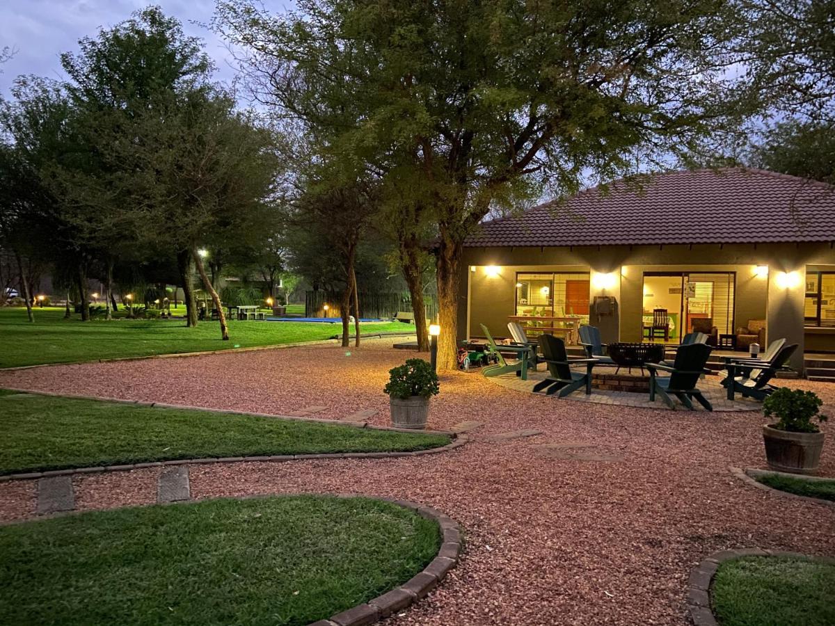 Rip Van Winkel Guest House Lephalale Exterior foto